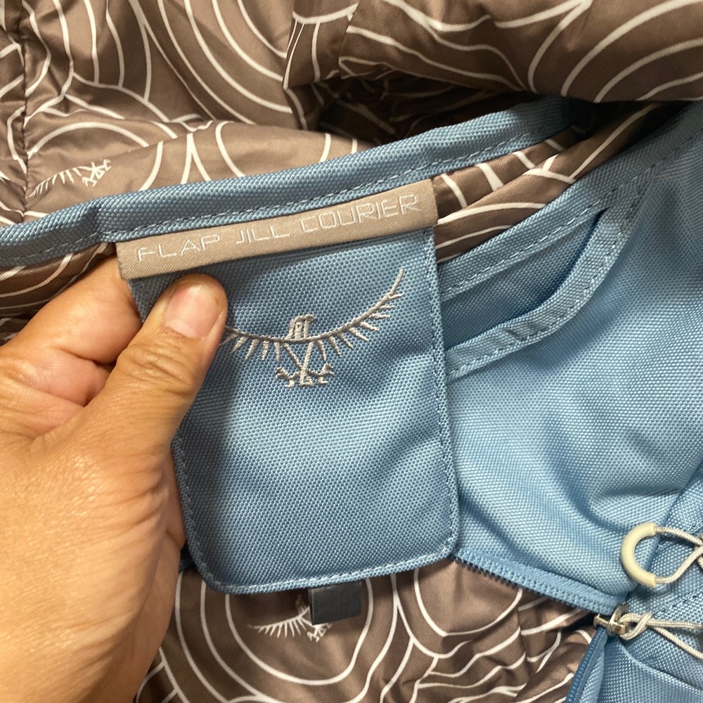 Osprey Blue Flap Jill Courier . - Picture 7 of 11